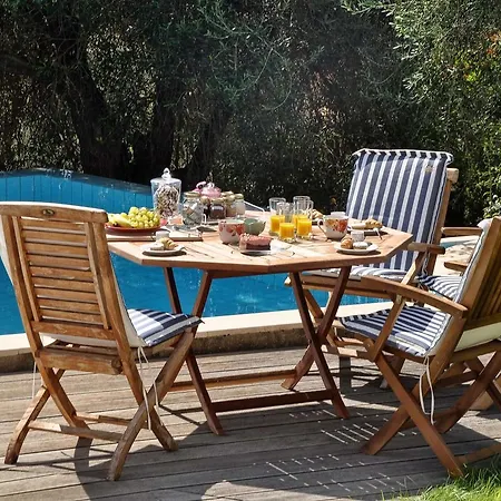 Villa Iris